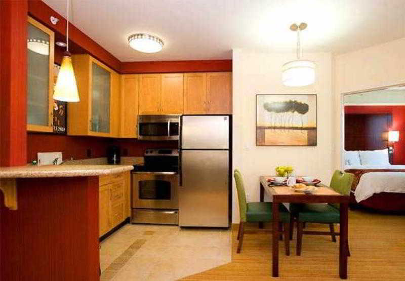 Residence Inn Orlando Лейк-Мері Номер фото